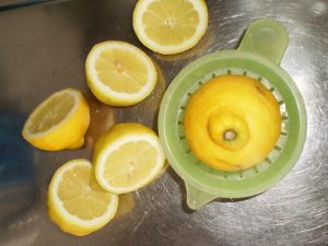 Zitronen auspressen